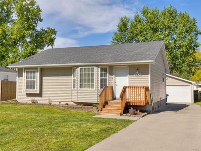 2506 E 39th Ct