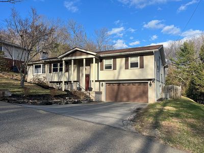 613 Country Club Dr