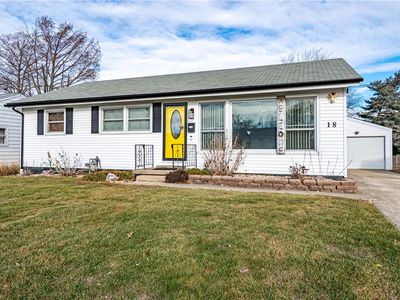 Property at 18 E Imboden Dr, Decatur, IL