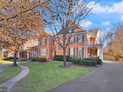 19126 Stream Crossing Ct