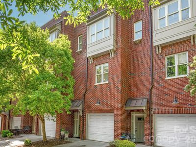 100 N Laurel Ave APT 102