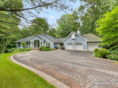 6862 Maplecrest Dr SE