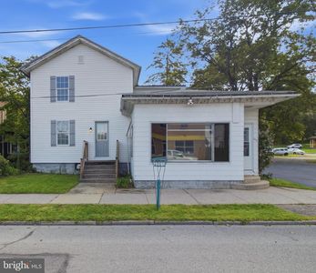 107 N 4th St