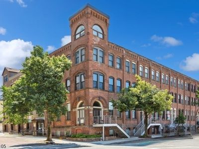 54-60 Mcwhorter St Unit 105 #105