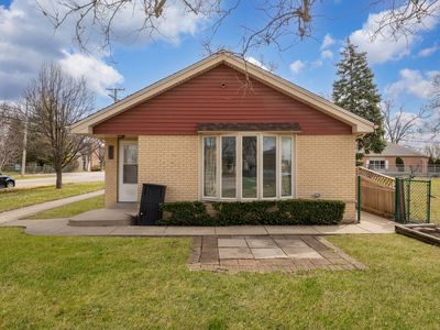 1553 N 39th Ave