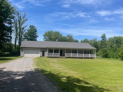 8 Brackett Rd