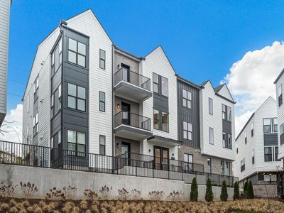 505 Community Ct #301
