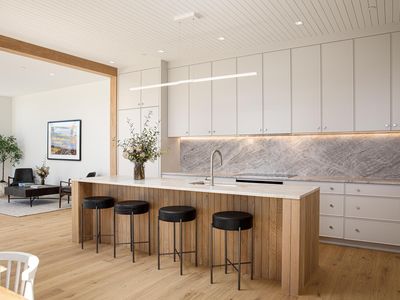 111 E State St UNIT PENTHOUSE A