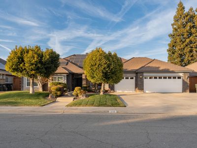 1128 W Mission Avenue