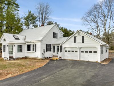 39 Pequawket Trail