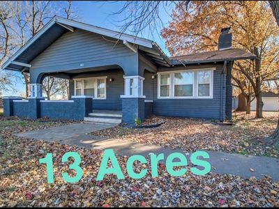 401 E Van Buren St