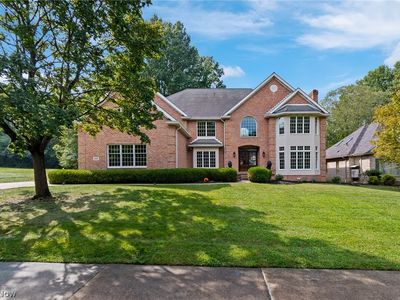834 Eaton Park Ln