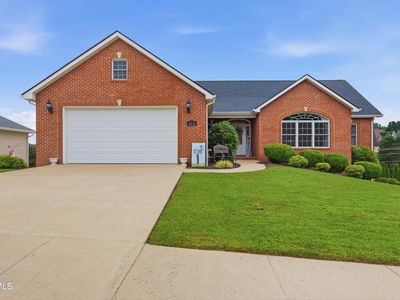 118 Laurel Cyn