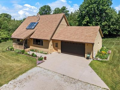 3418 W Twin LANE