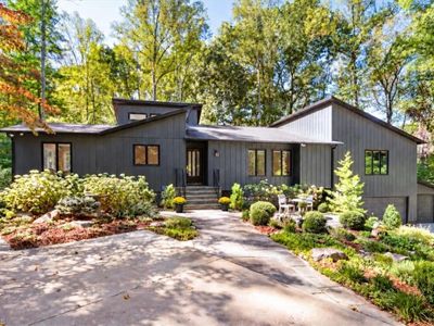 8005 Eastridge Rd