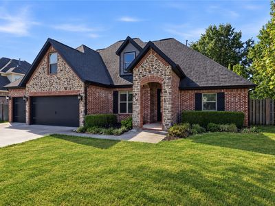 3906 W Lexington Dr