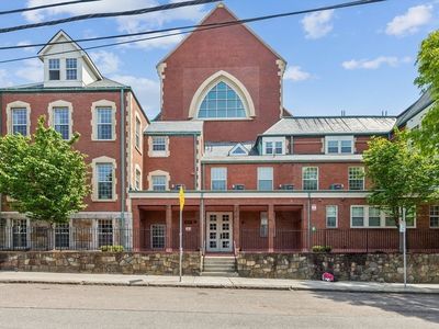 225 Dorchester St #27