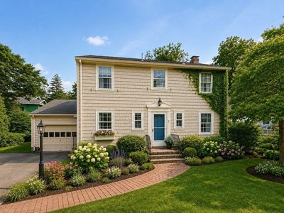 7 Schaller St