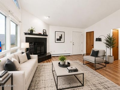 9241 Blackberry St APT 1