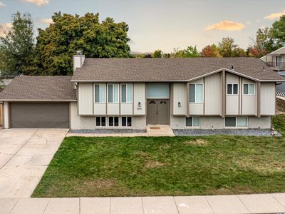 1359 N East Lisa St E
