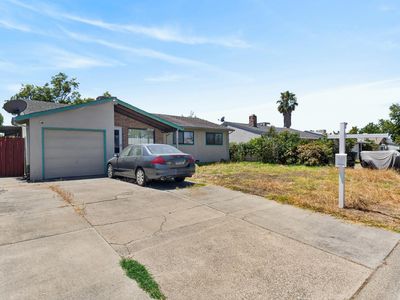 2032 Bowling Green Dr