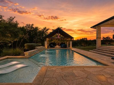 208 Hacienda Pl