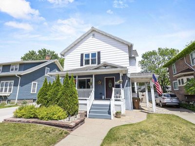 1919 DIVISION STREET