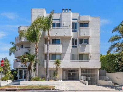 1002 S Burnside Ave APT 204