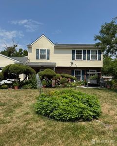 2 Dennison Pl