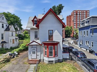 79 Cleveland St