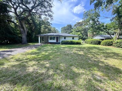 618 Boone Hill Rd