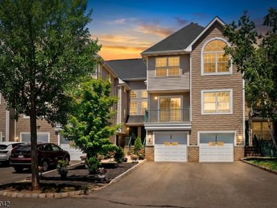 1223 Rhoads Dr