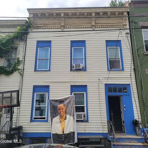 26 Albany Street