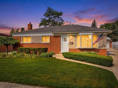 27429 Marilyn Dr