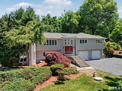 469 Shelton Avenue