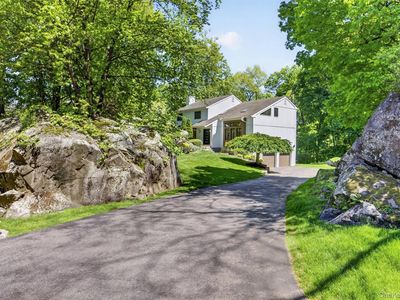 8 Amalfi Drive
