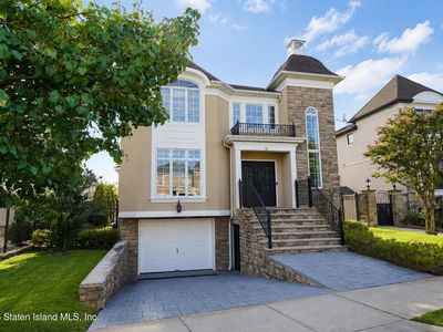 76 Saint Edward Ln