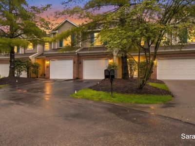 5933 E Lyn Haven Dr SE