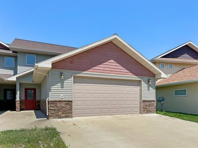 Property at 21 Hanfield Ct, Surrey, ND