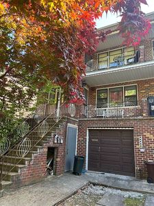 1262 E 70th St APT 1
