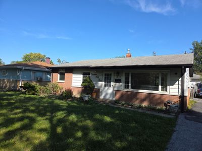 1453 Forest Pl