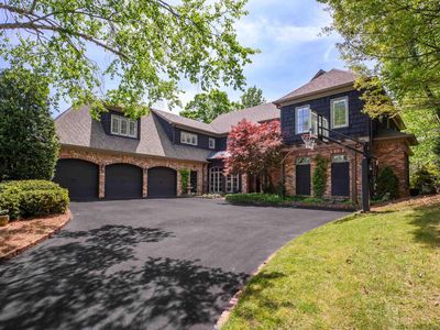 2022 Rosemont Pl