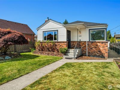 1210 S McClellan Street