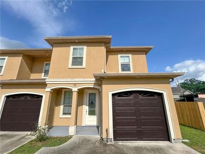 10 Francis Ln