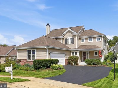 5611 Bobolink Pl
