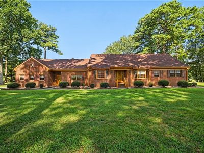 5853 Bernhowe Manor Ln