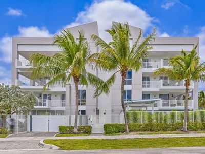 51 SE 19th Avenue #401