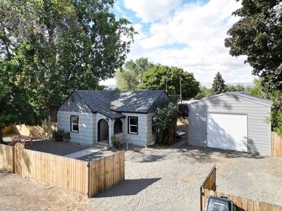 429 Burrell Ave
