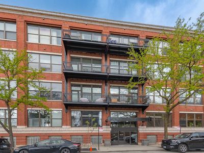 1040 W Adams St Unit 117