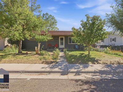 1725 Laramie Ave